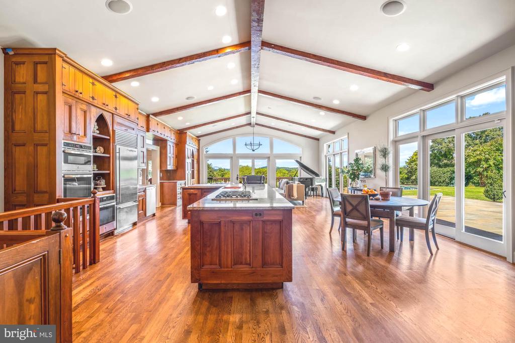 8520 CANNONBALL GATE ROAD