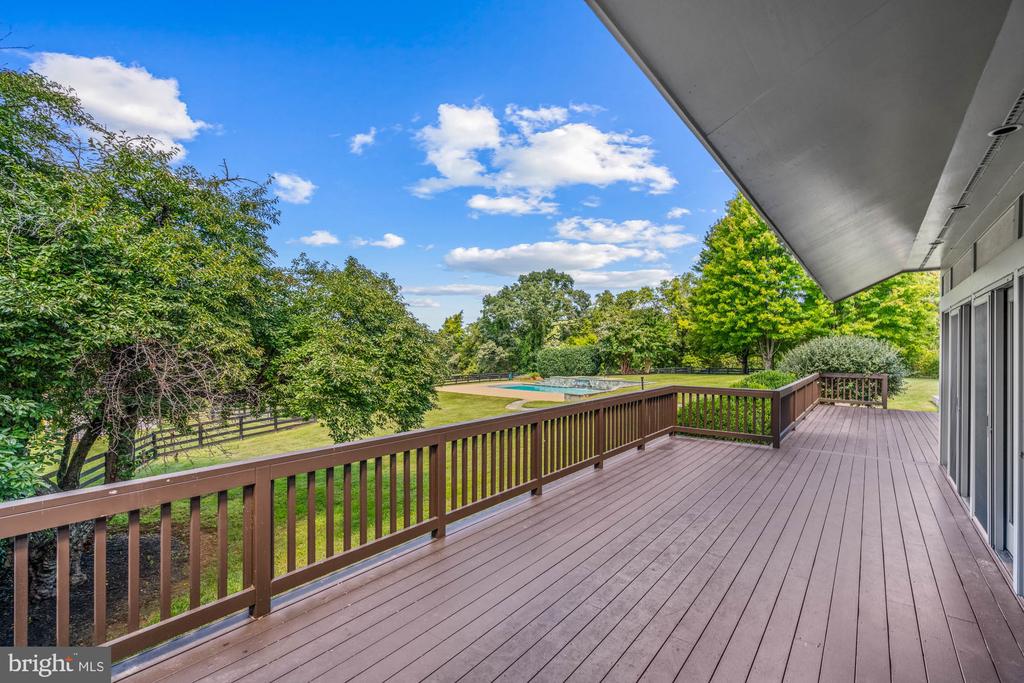 8520 CANNONBALL GATE ROAD