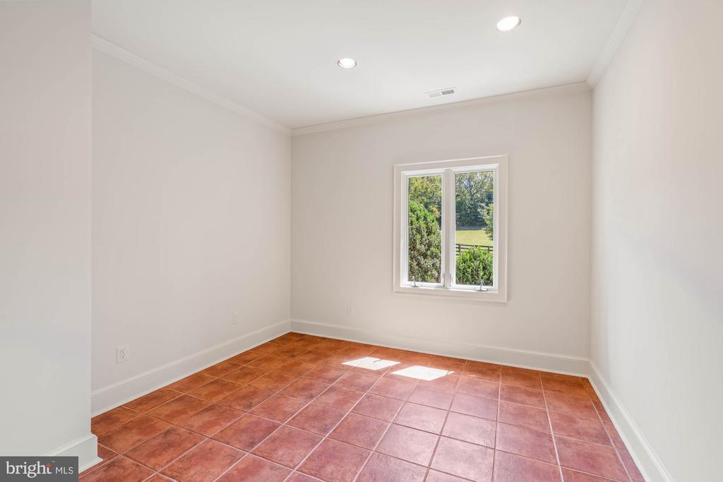 8520 CANNONBALL GATE ROAD