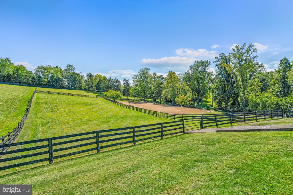 8520 CANNONBALL GATE ROAD