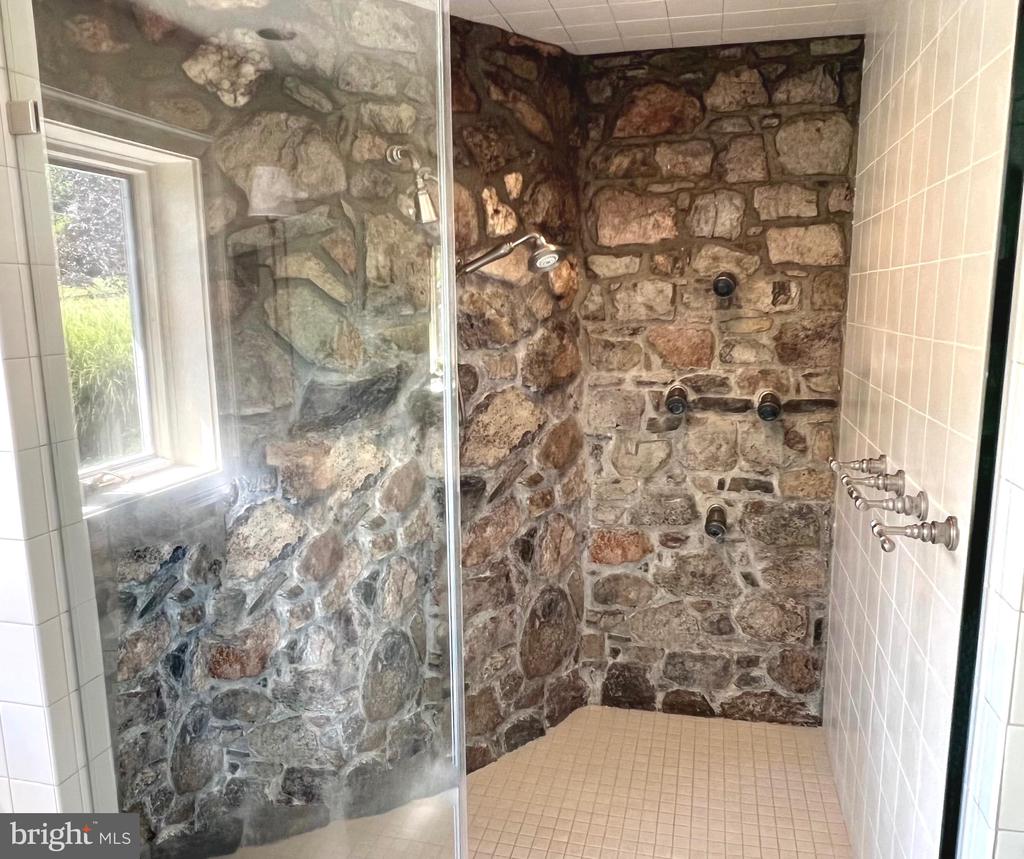 8520 CANNONBALL GATE ROAD