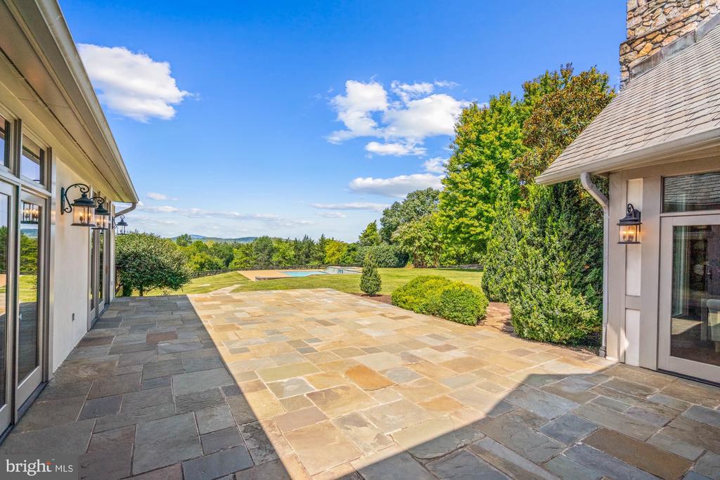 8520 CANNONBALL GATE ROAD