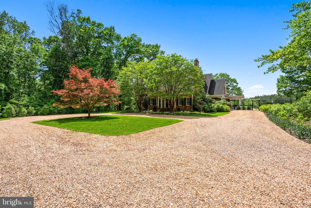 8398 LEES RIDGE ROAD