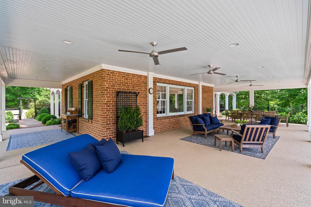 8398 LEES RIDGE ROAD