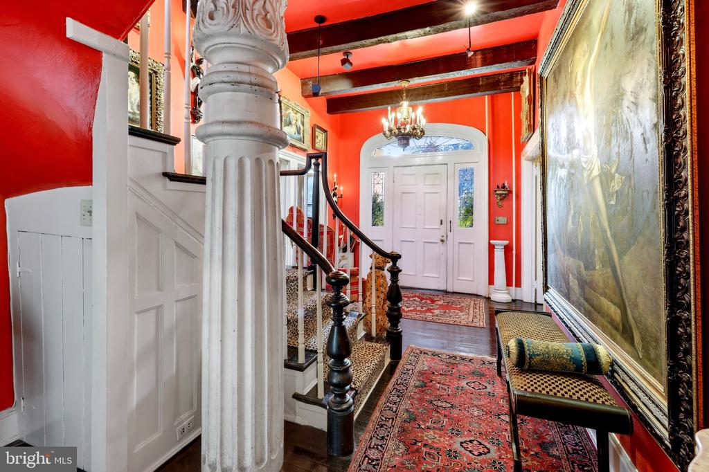 330 ALEXANDRIA PIKE