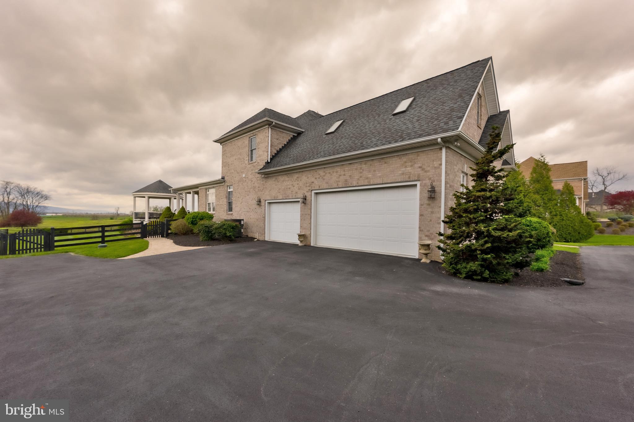 116 CORA LANE