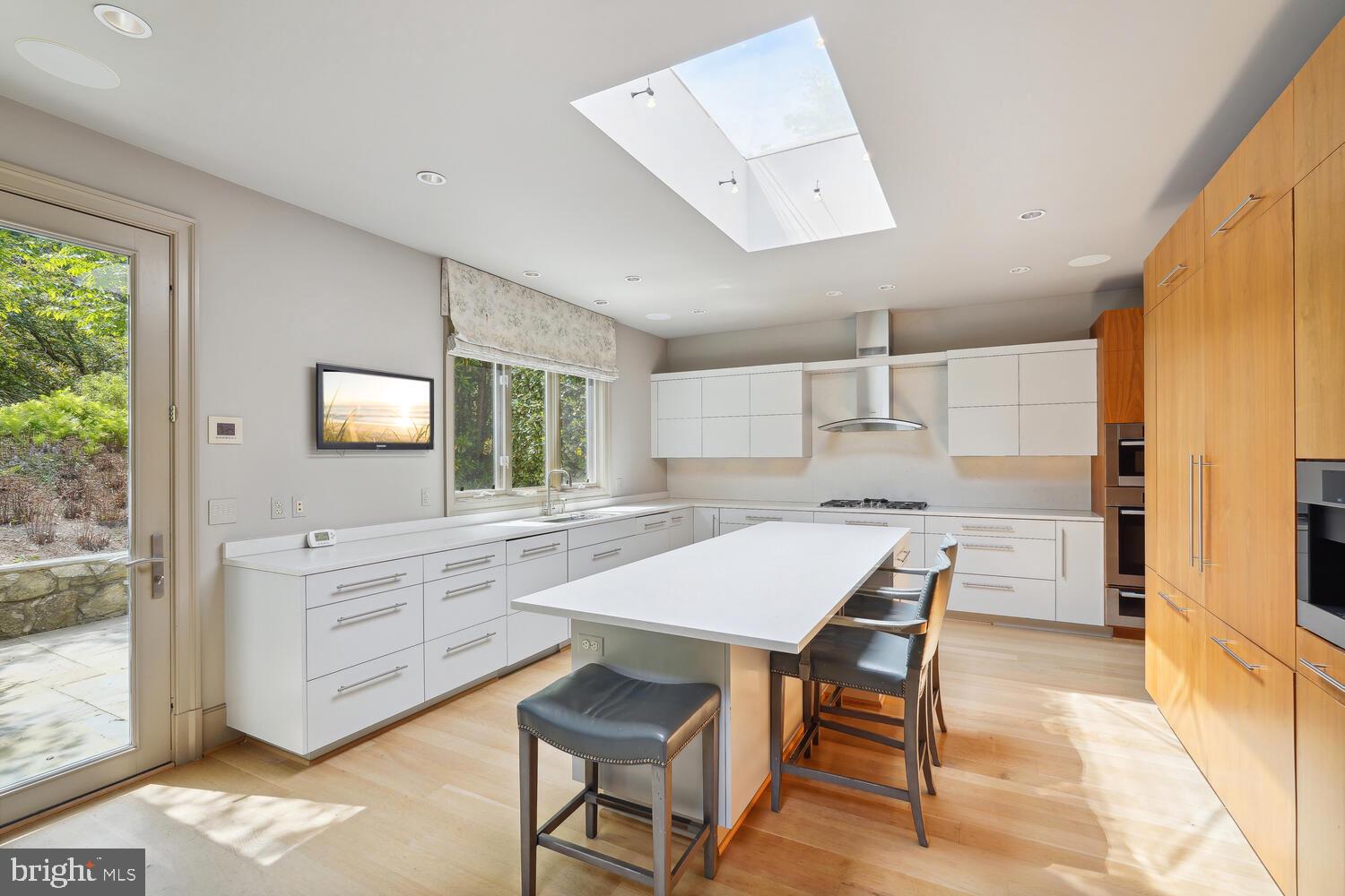 1463 KIRBY ROAD