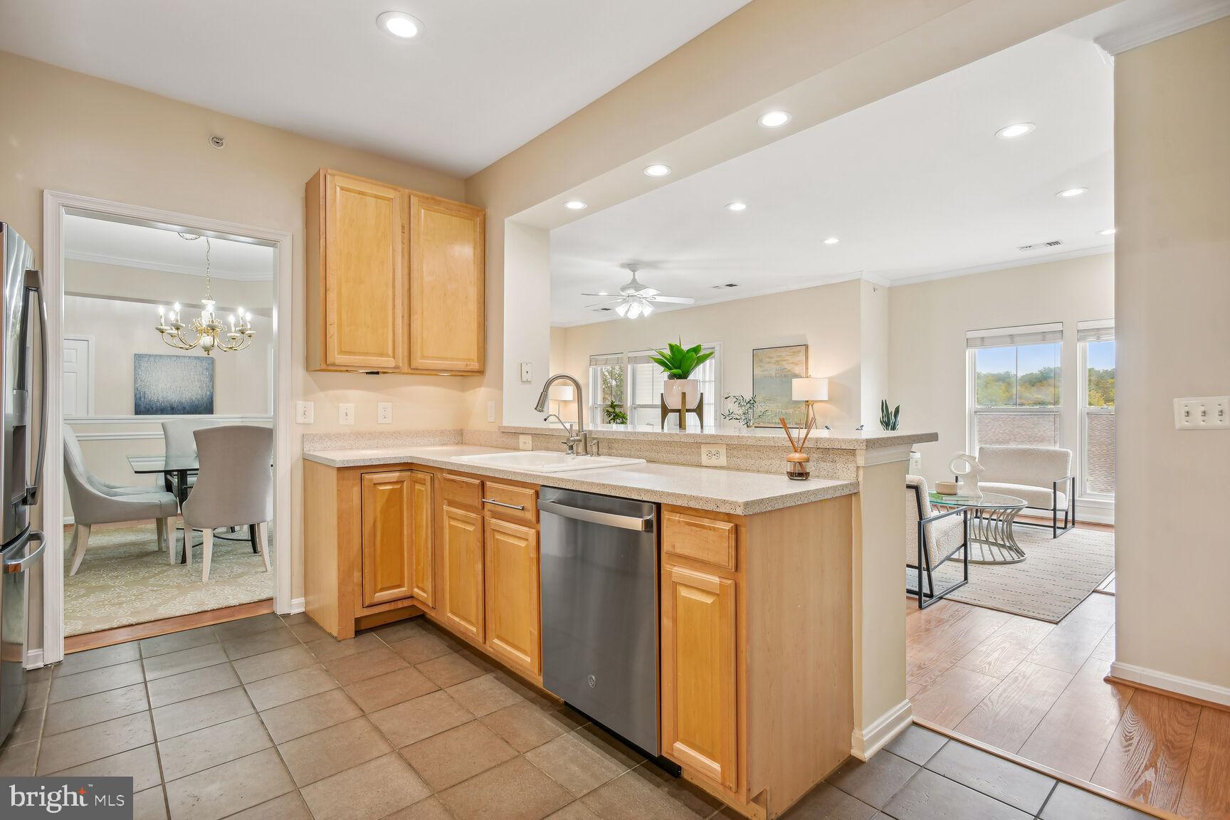 2931 DEER HOLLOW WAY 405/406