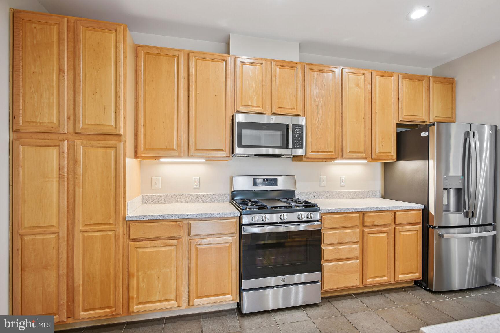 2931 DEER HOLLOW WAY 405/406