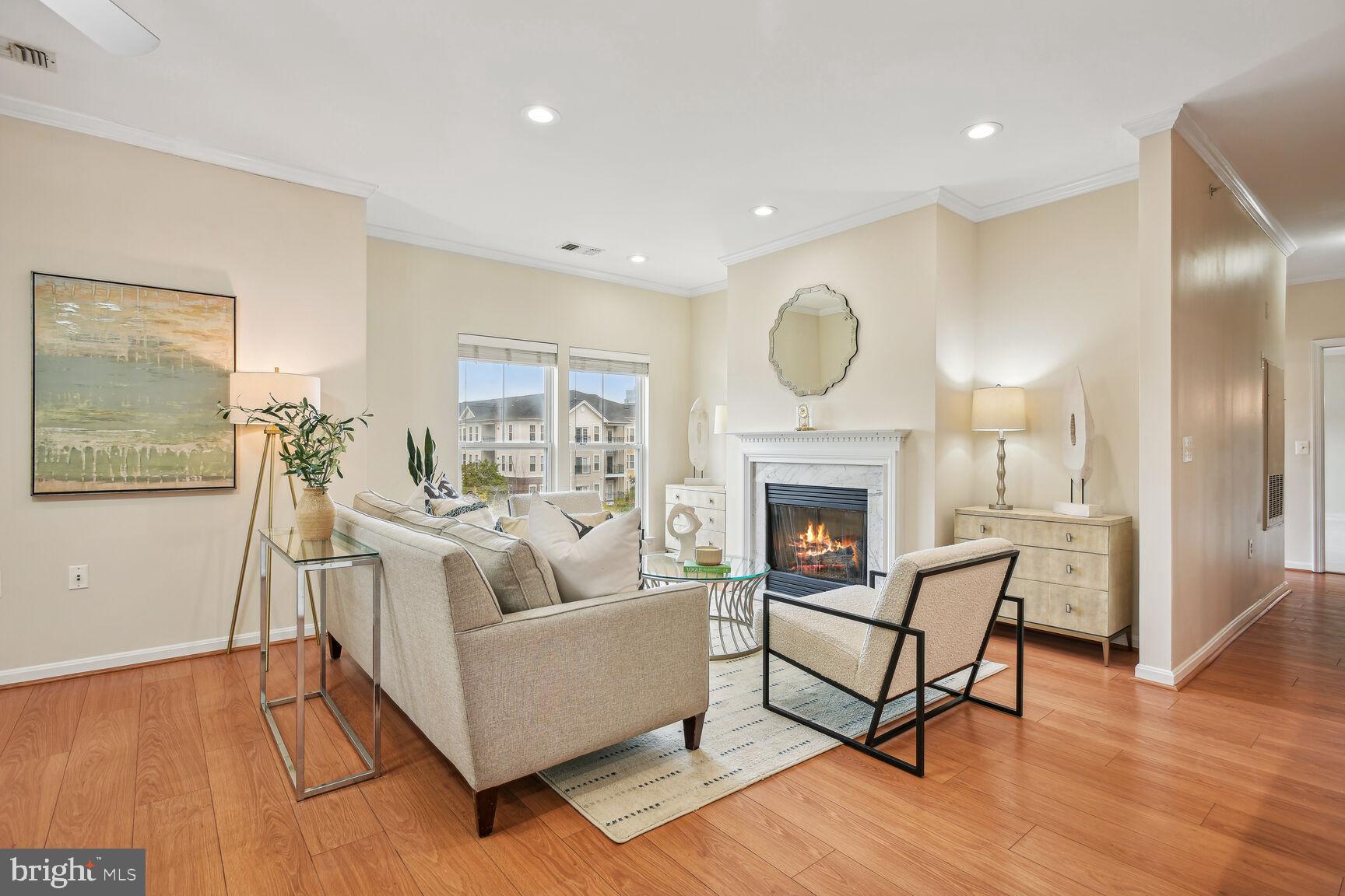 2931 DEER HOLLOW WAY 405/406