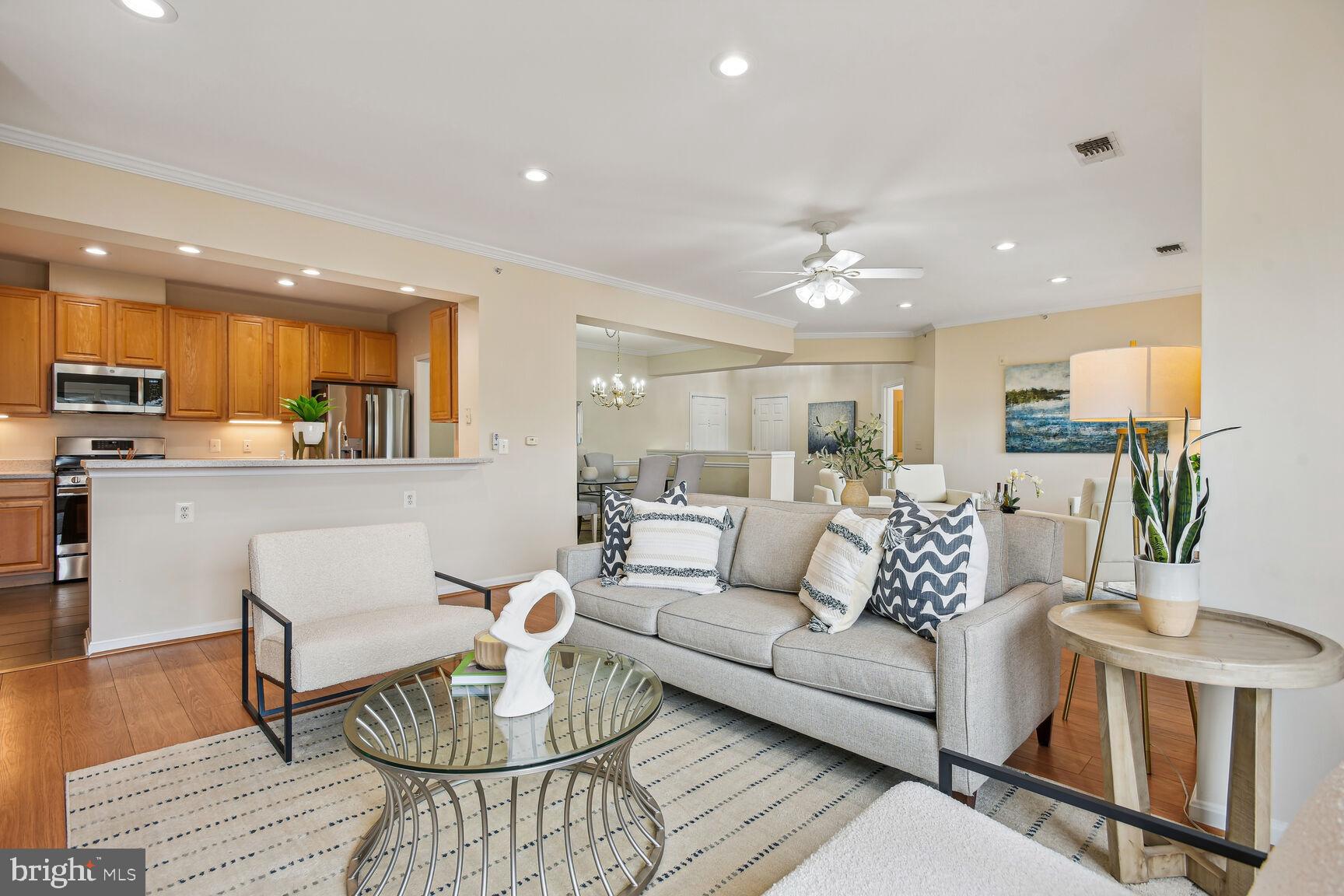 2931 DEER HOLLOW WAY 405/406