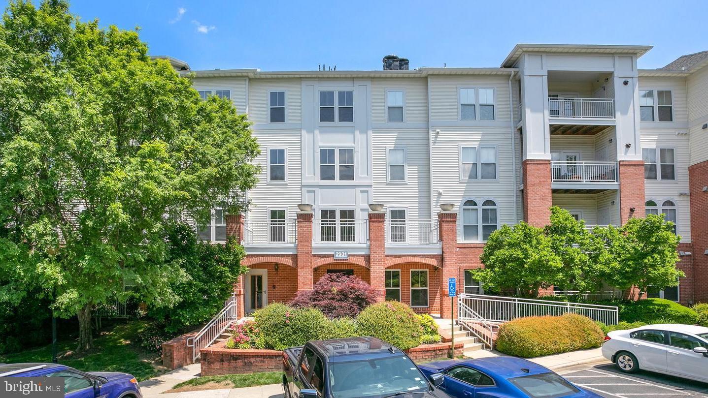 2931 DEER HOLLOW WAY 405/406