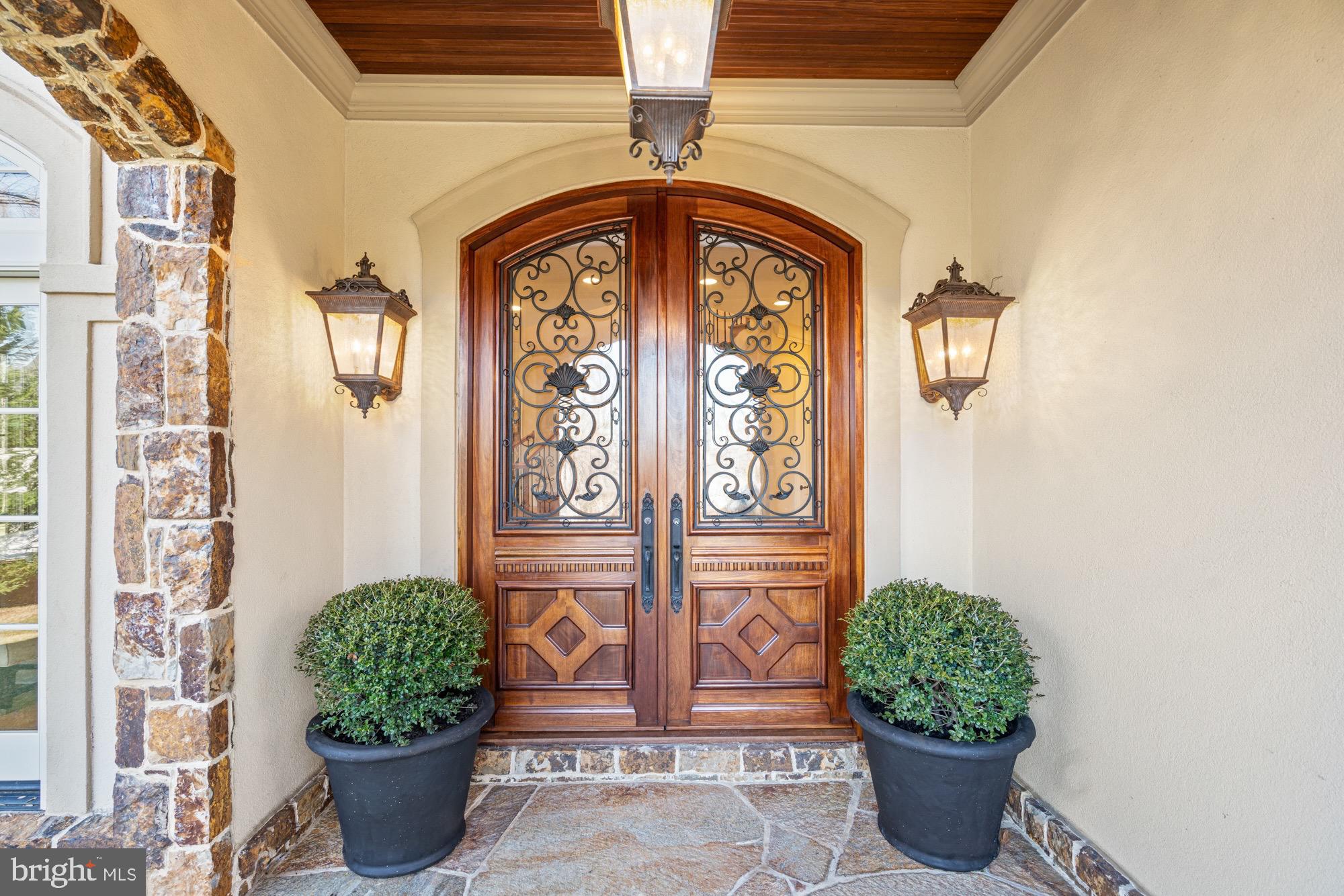 1211 CORBIN COURT