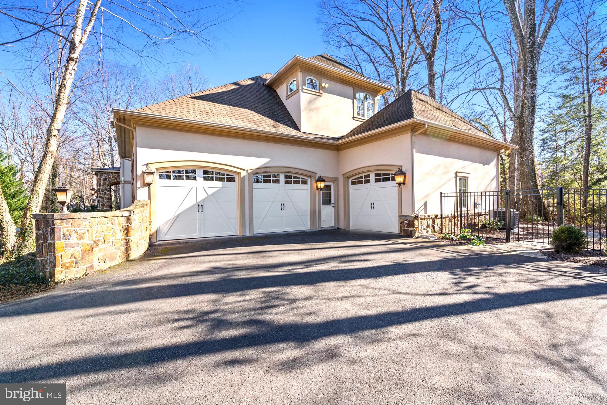 1211 CORBIN COURT