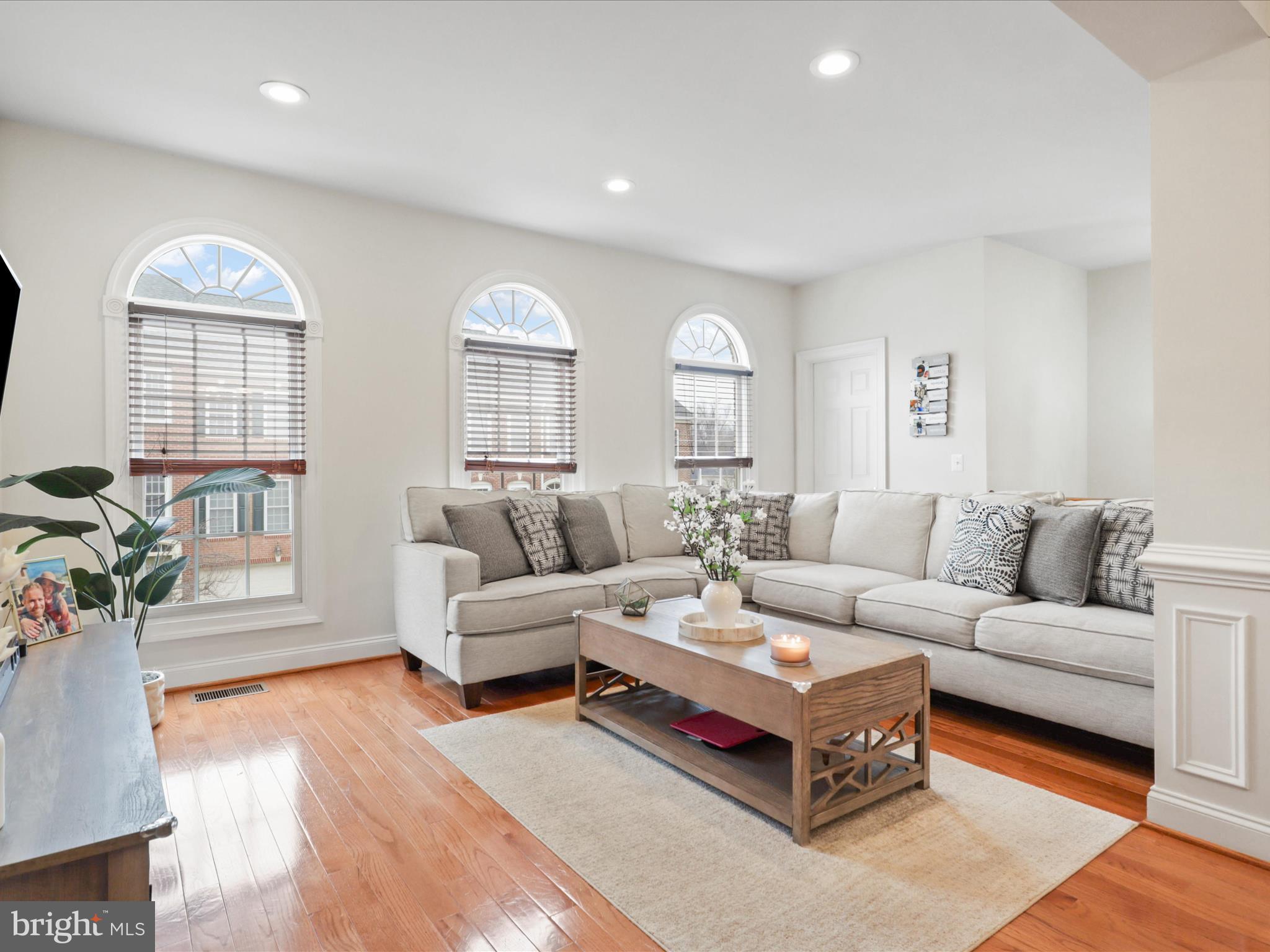 8407 CHAUCER HOUSE COURT