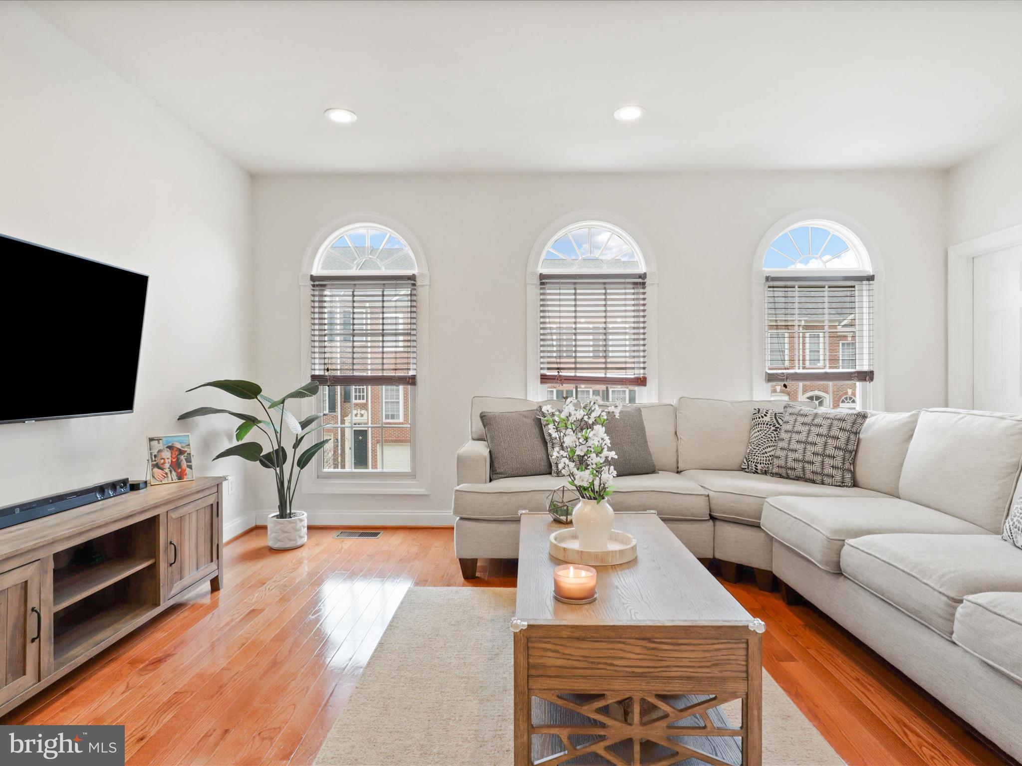 8407 CHAUCER HOUSE COURT