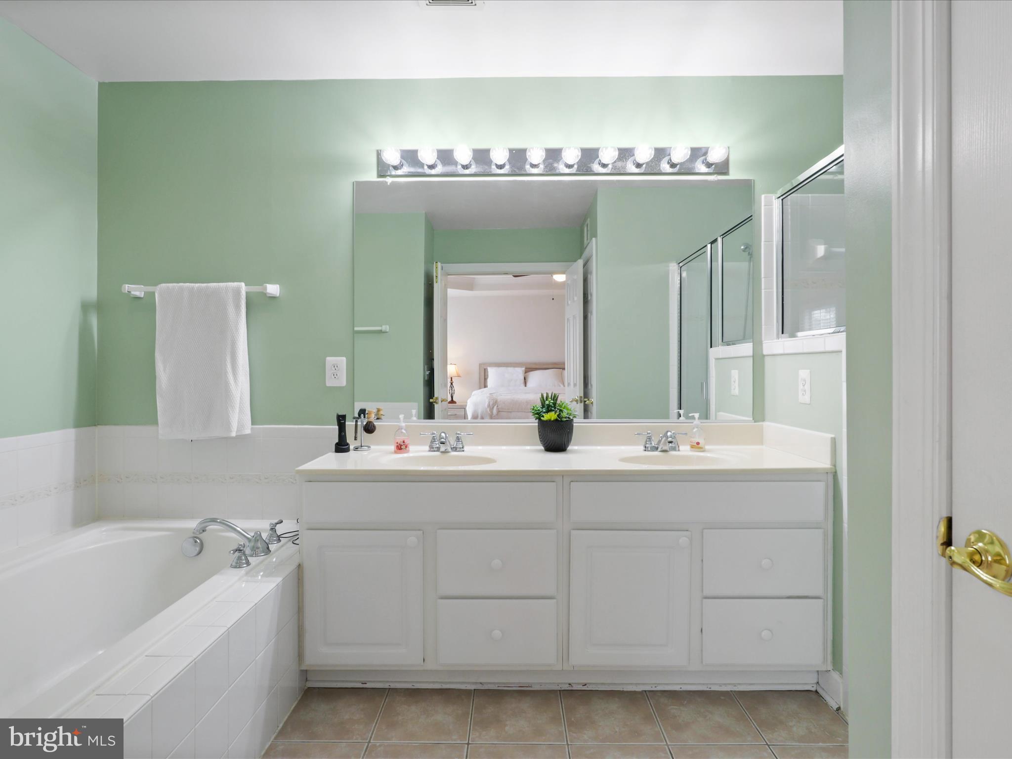 8407 CHAUCER HOUSE COURT