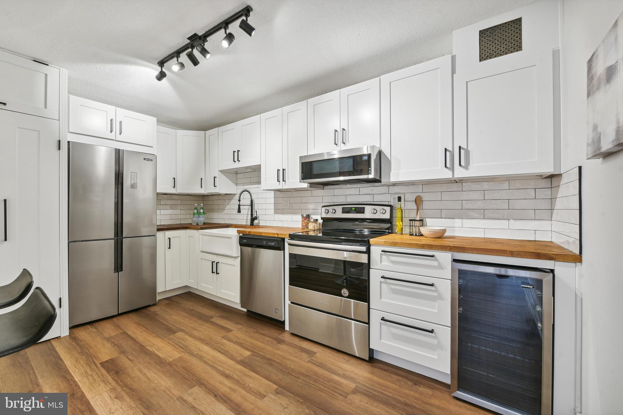 8350 GREENSBORO DRIVE 905