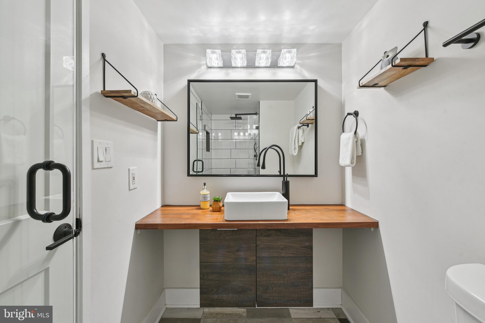 8350 GREENSBORO DRIVE 905