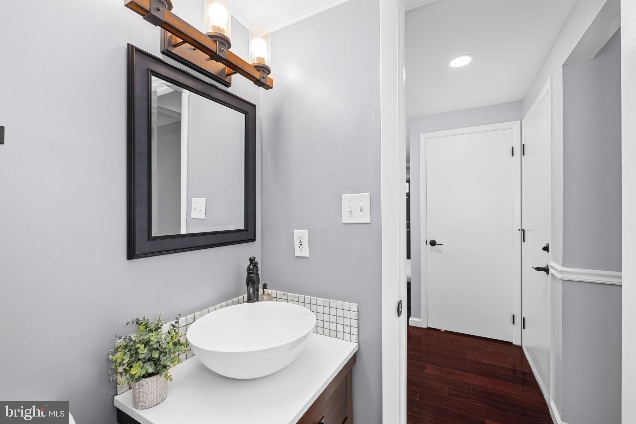 7945 FREEHOLLOW DRIVE