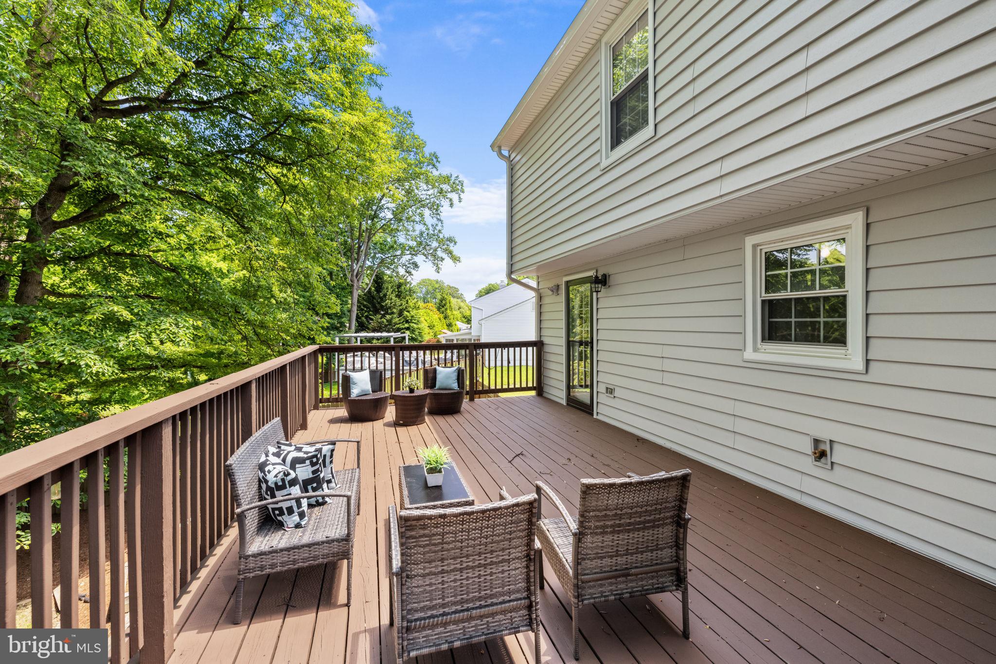 7945 FREEHOLLOW DRIVE