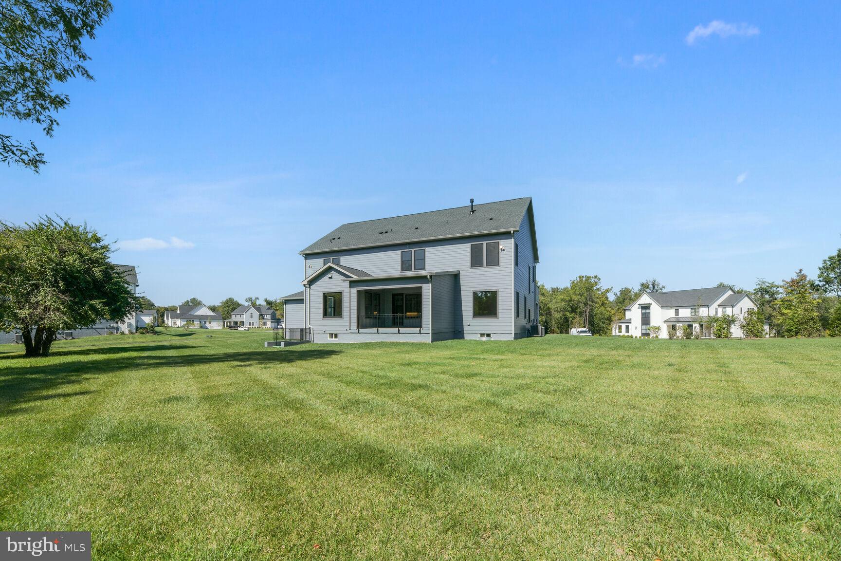 661 STRATFORD HILL COURT