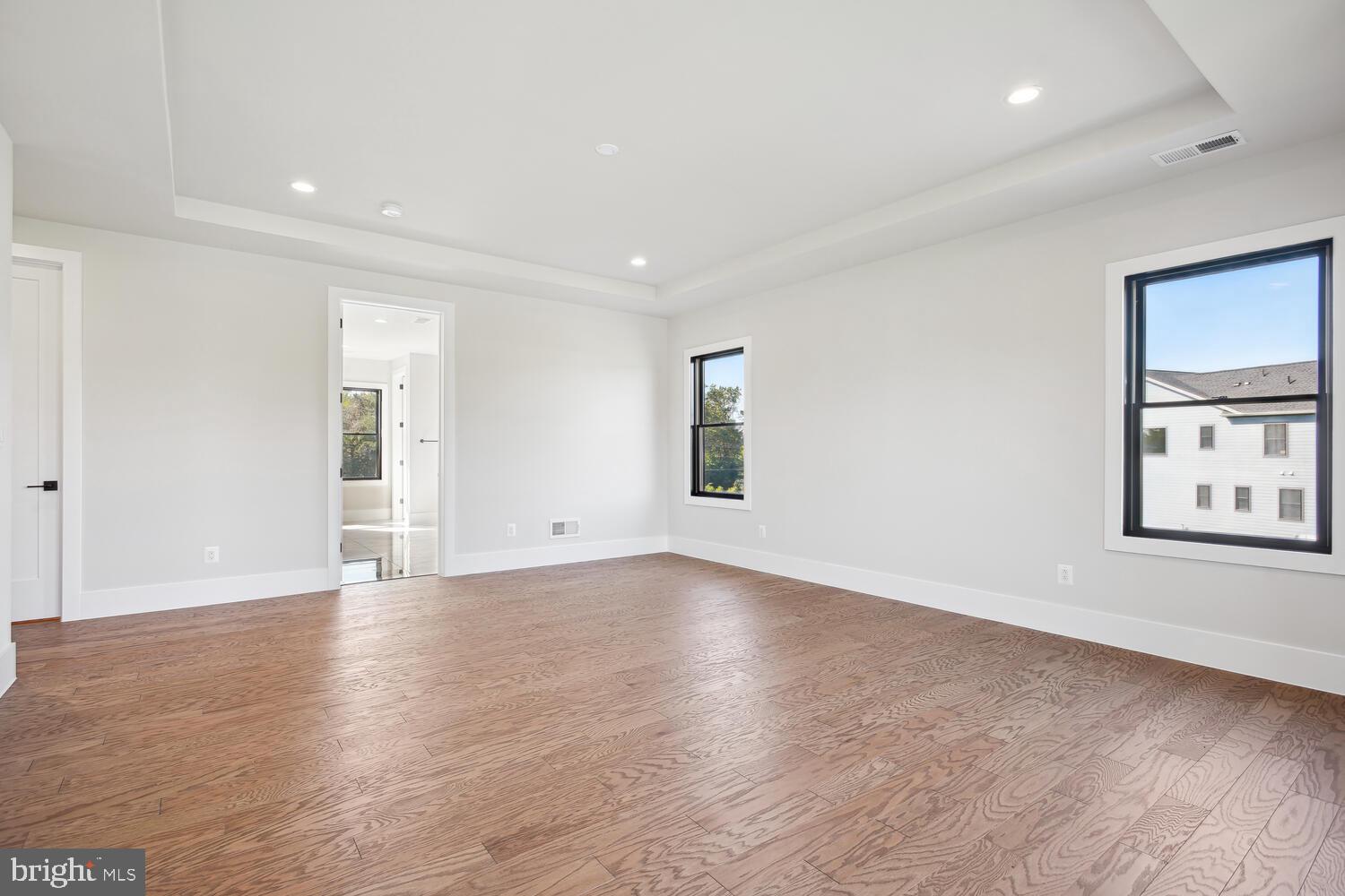 661 STRATFORD HILL COURT