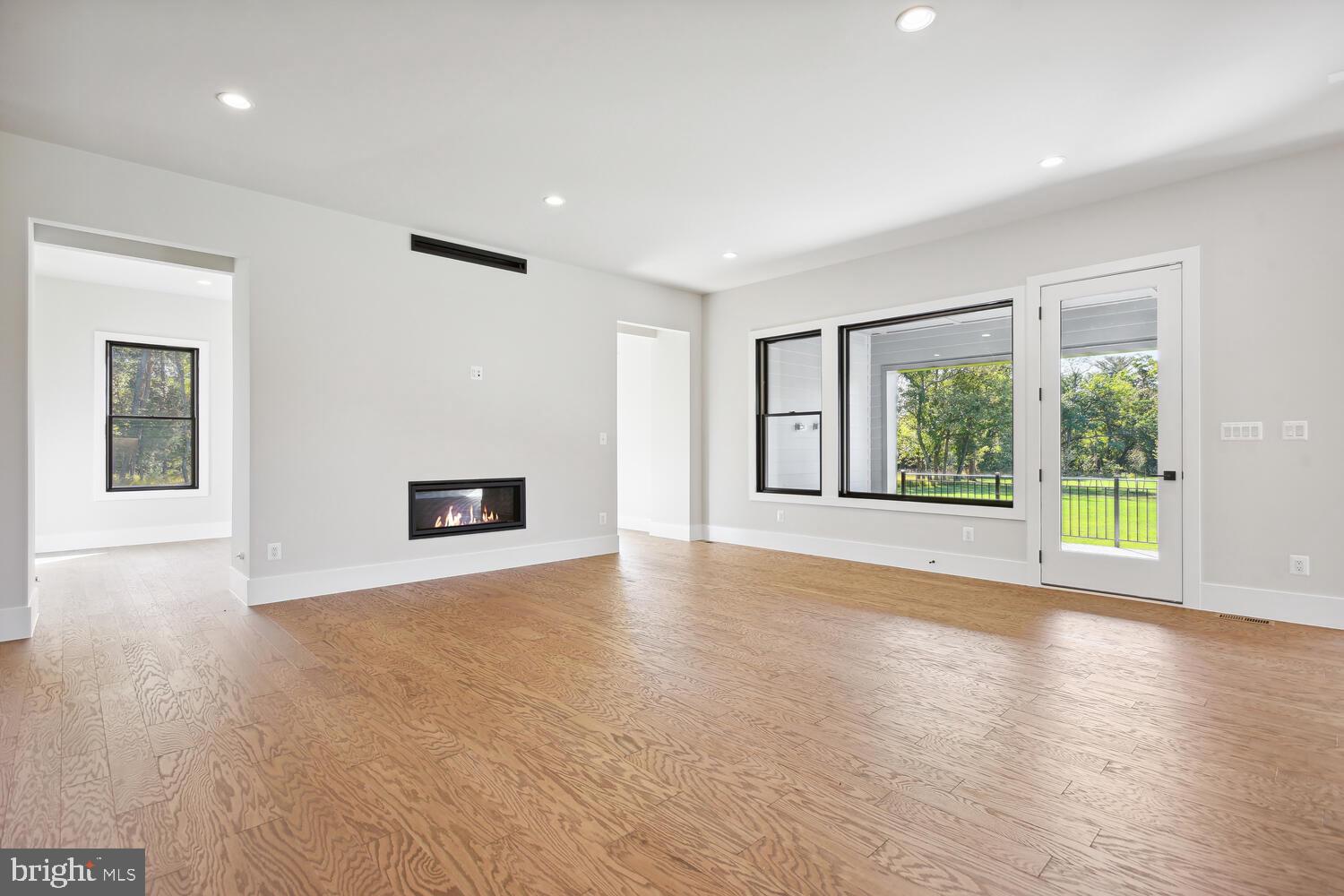 661 STRATFORD HILL COURT