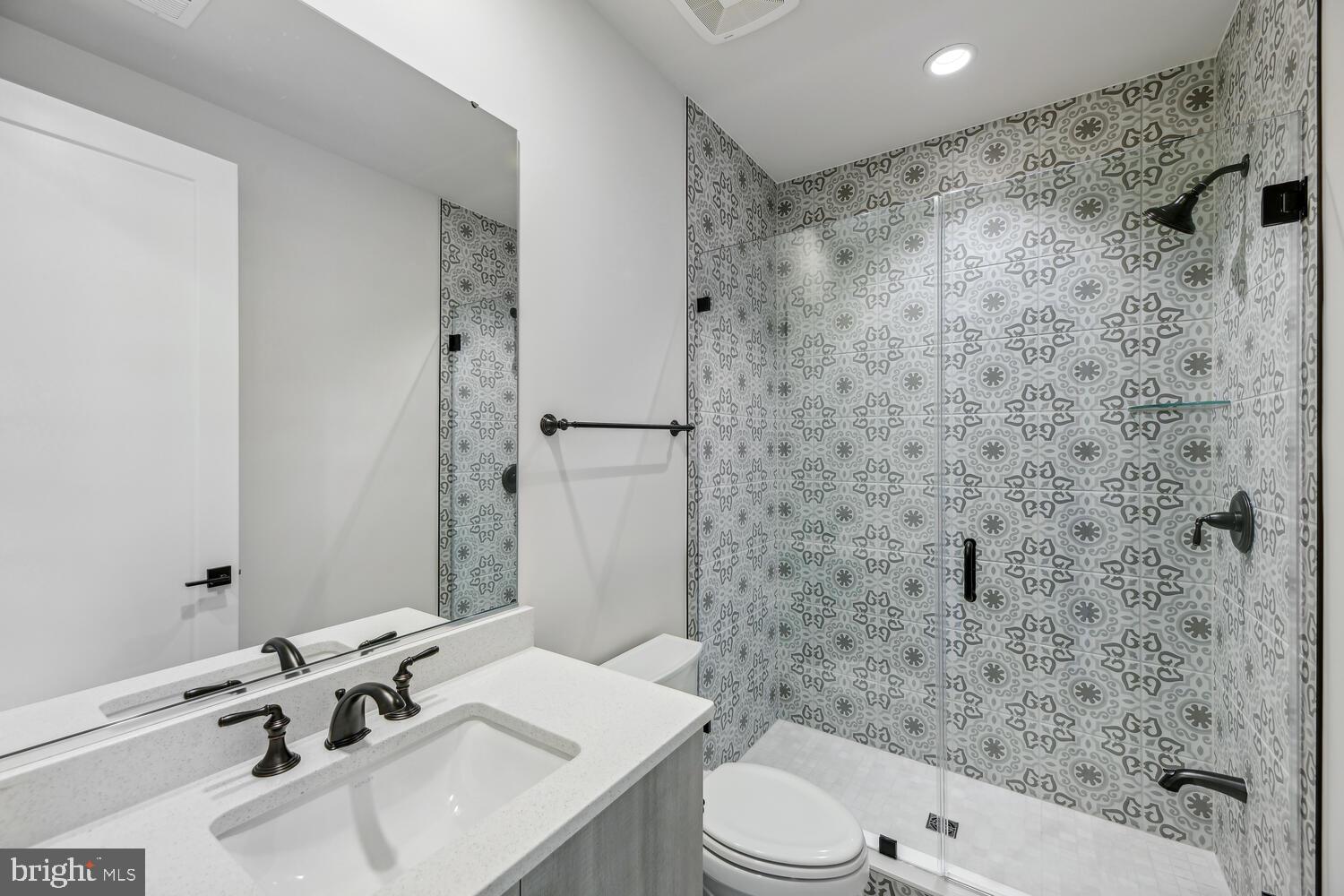 661 STRATFORD HILL COURT