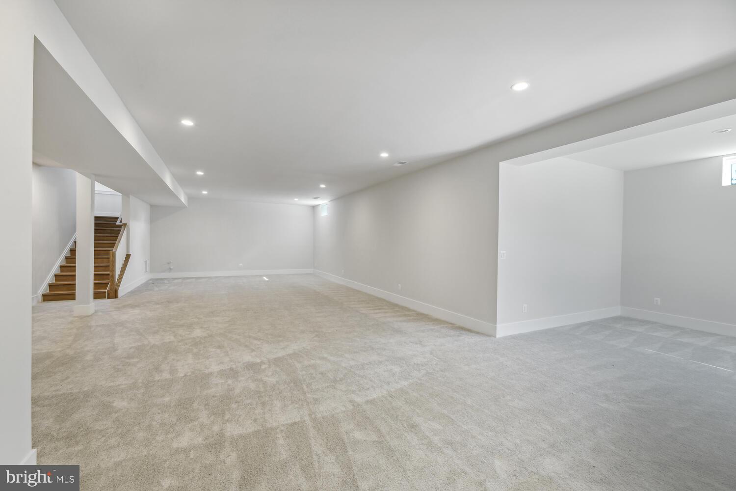 661 STRATFORD HILL COURT