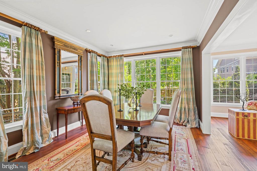 1249 BEVERLY ROAD