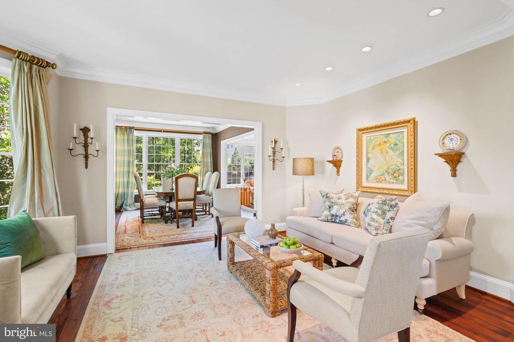 1249 BEVERLY ROAD