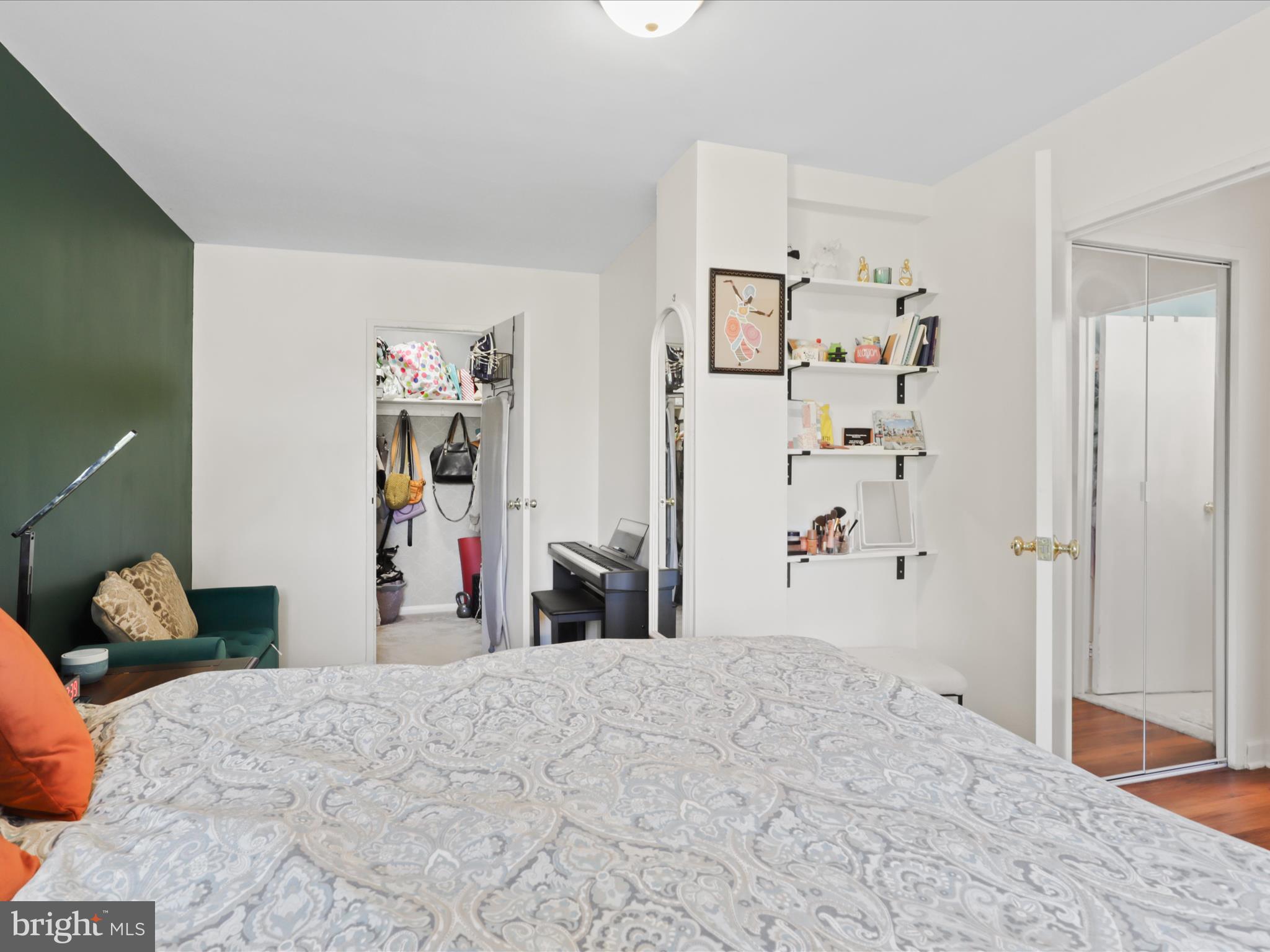 6621 WAKEFIELD DRIVE 305