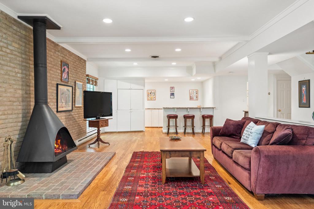 702 BLUEBERRY HILL ROAD