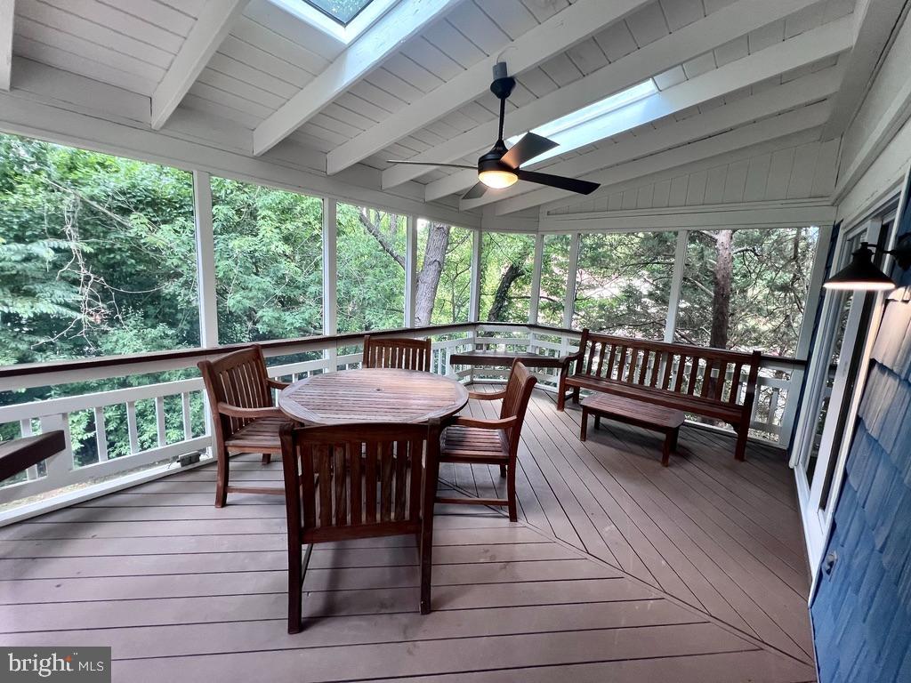 9101 STREAMVIEW LANE