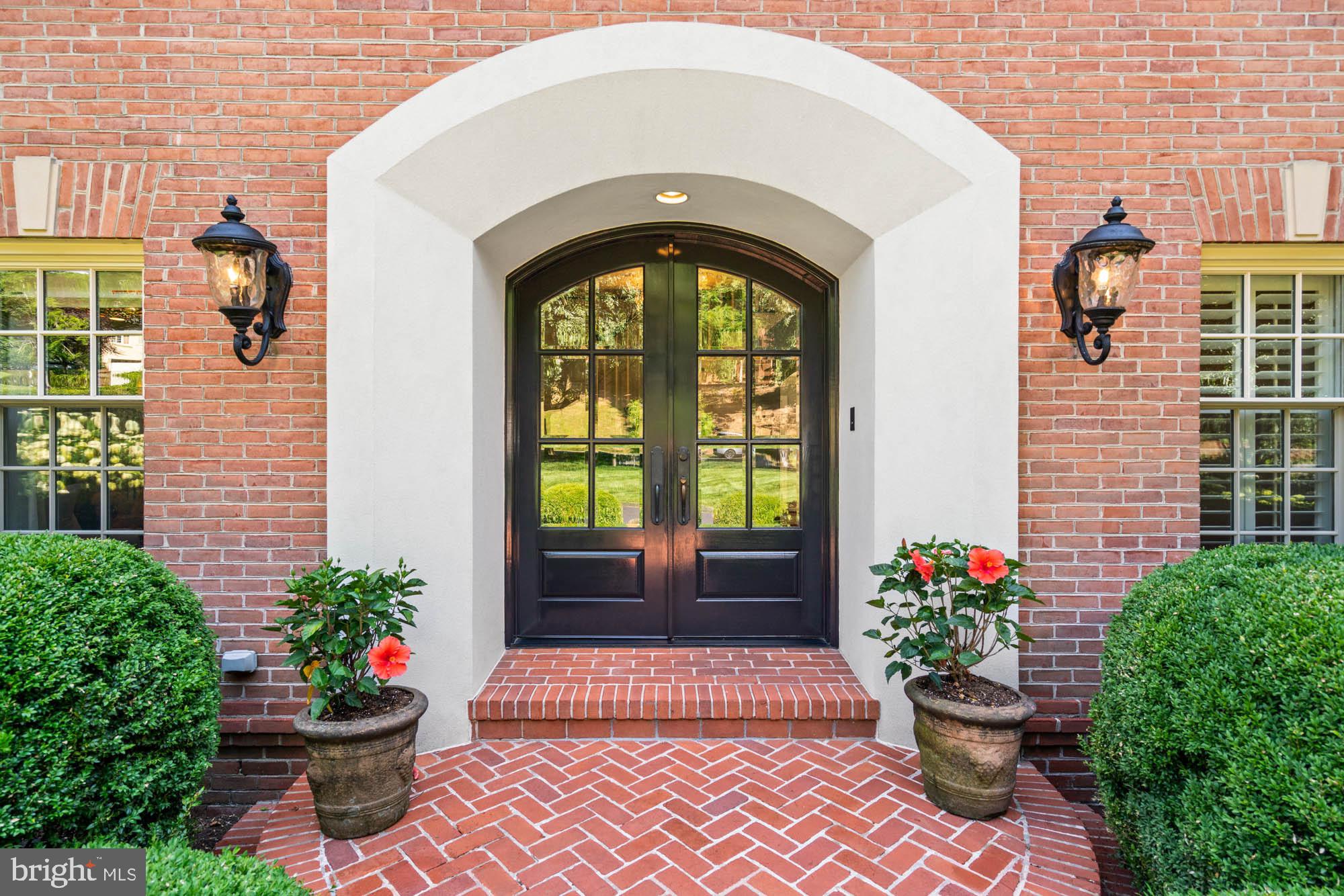 632 RIVERCREST DRIVE