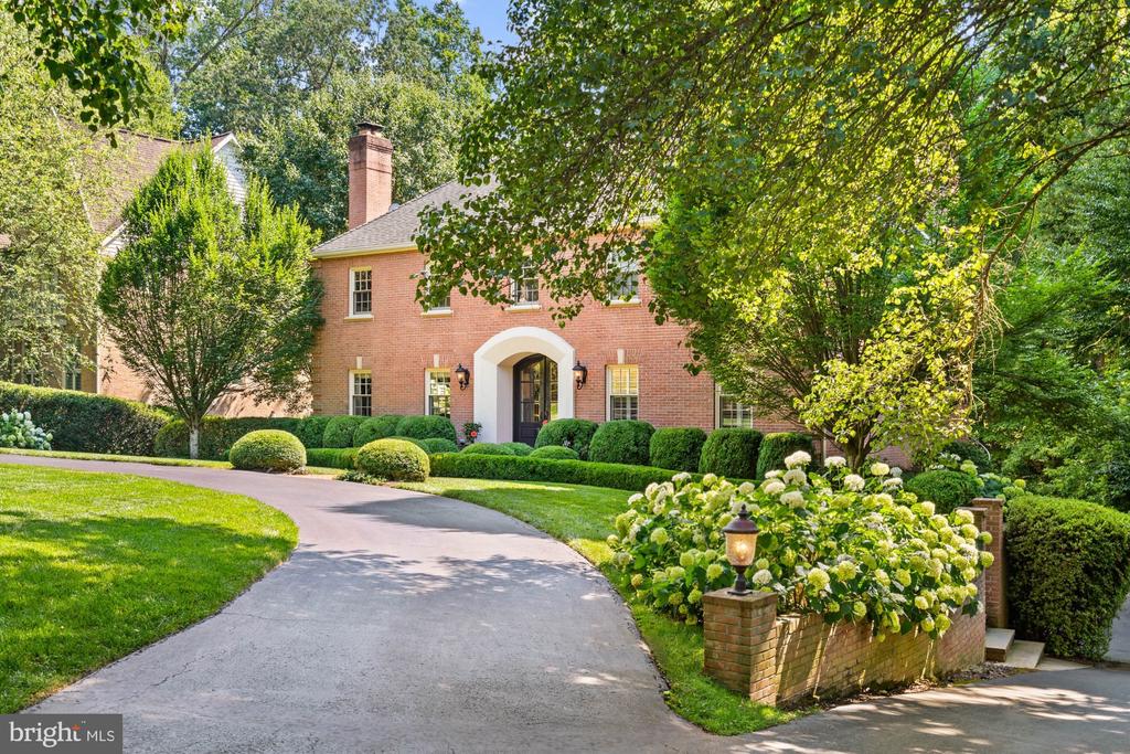 632 RIVERCREST DRIVE