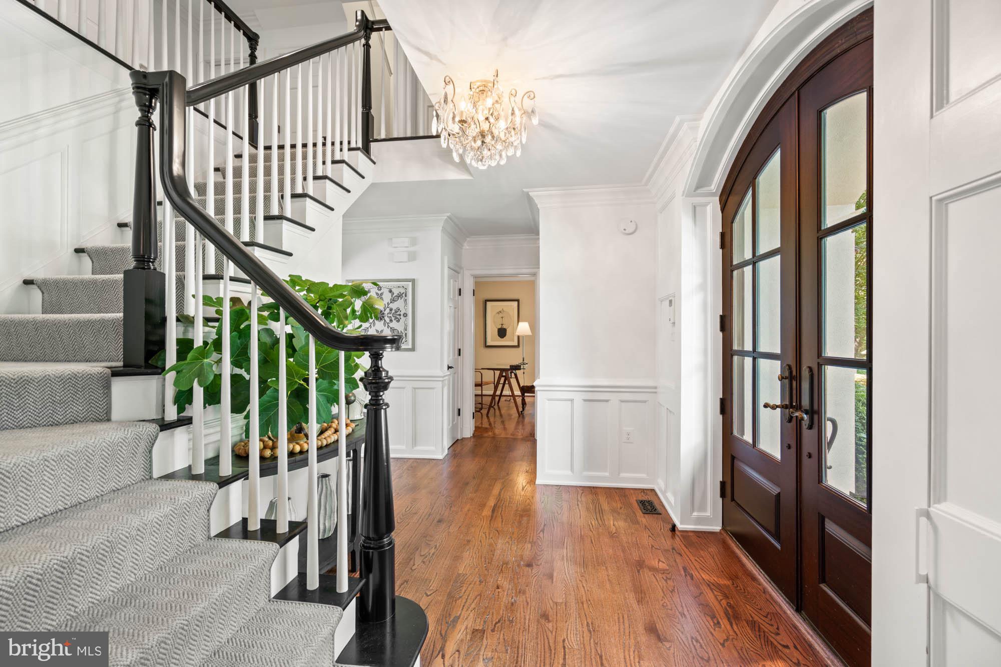 632 RIVERCREST DRIVE