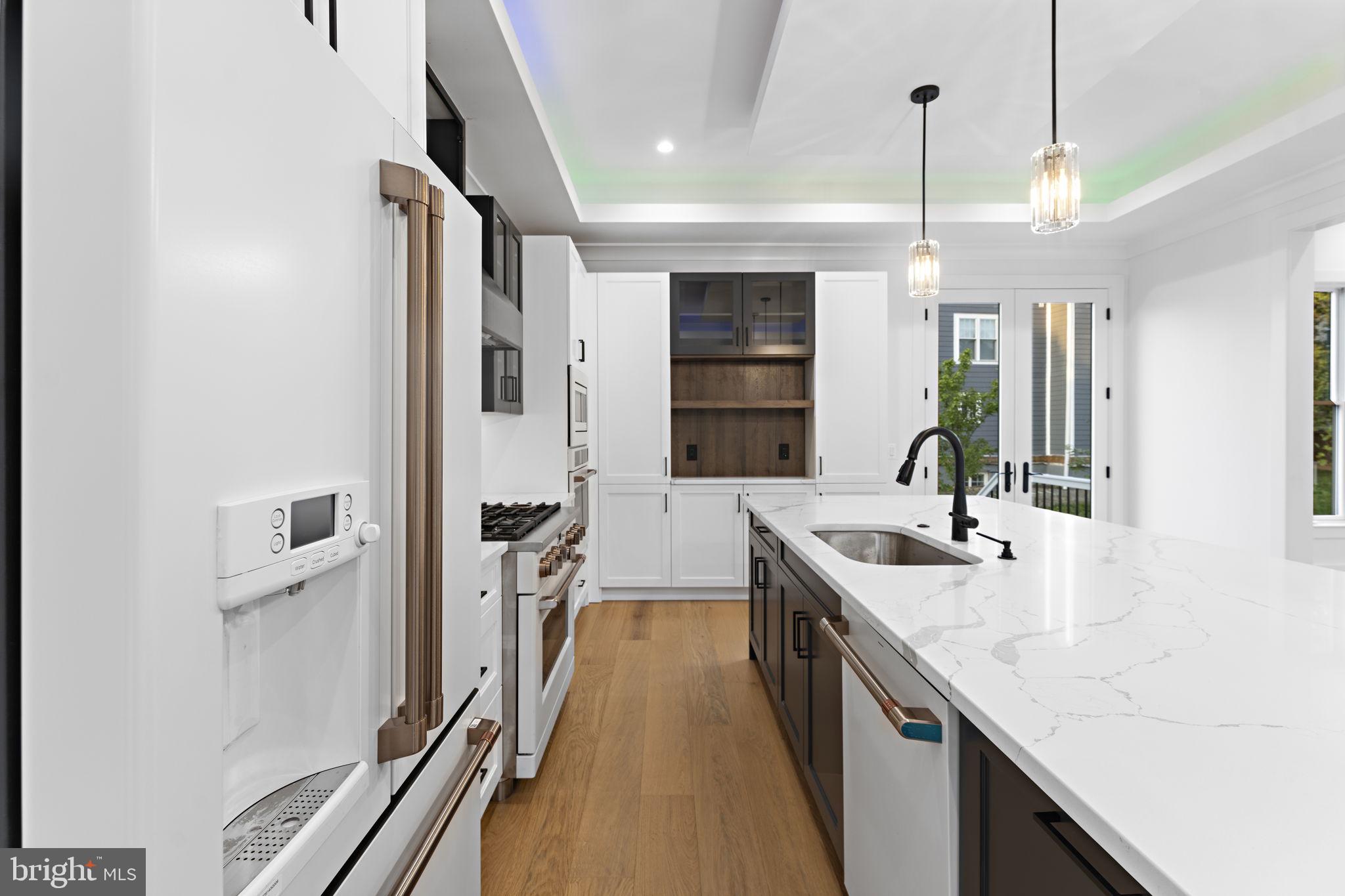 6638 HARRIETT STREET