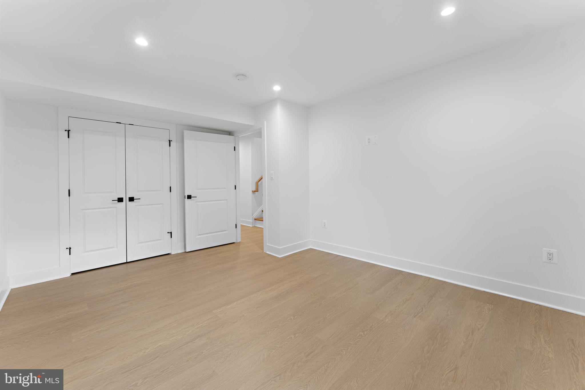 6638 HARRIETT STREET