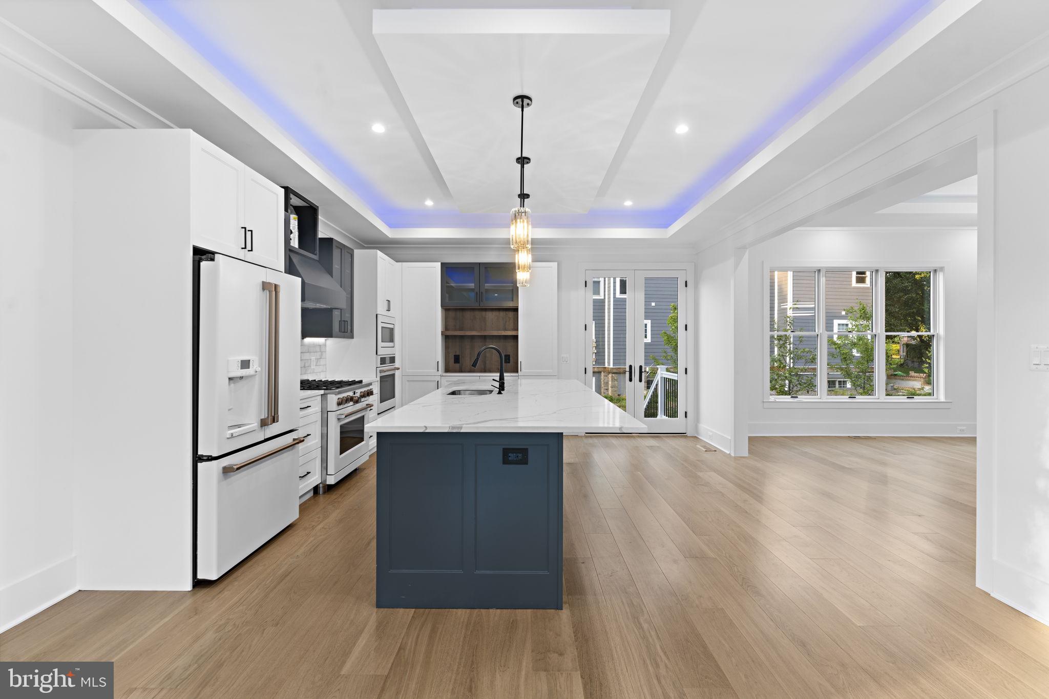 6638 HARRIETT STREET