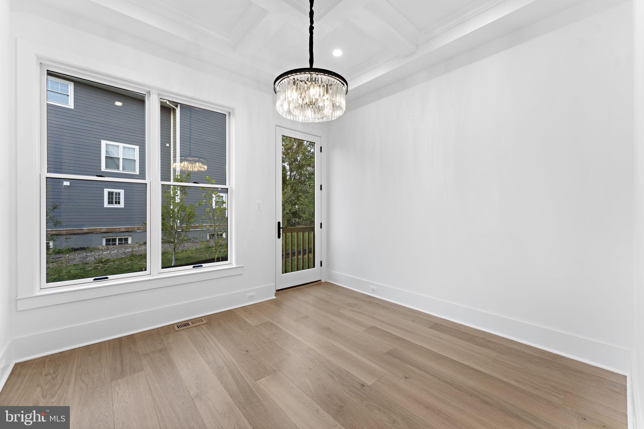 6638 HARRIETT STREET