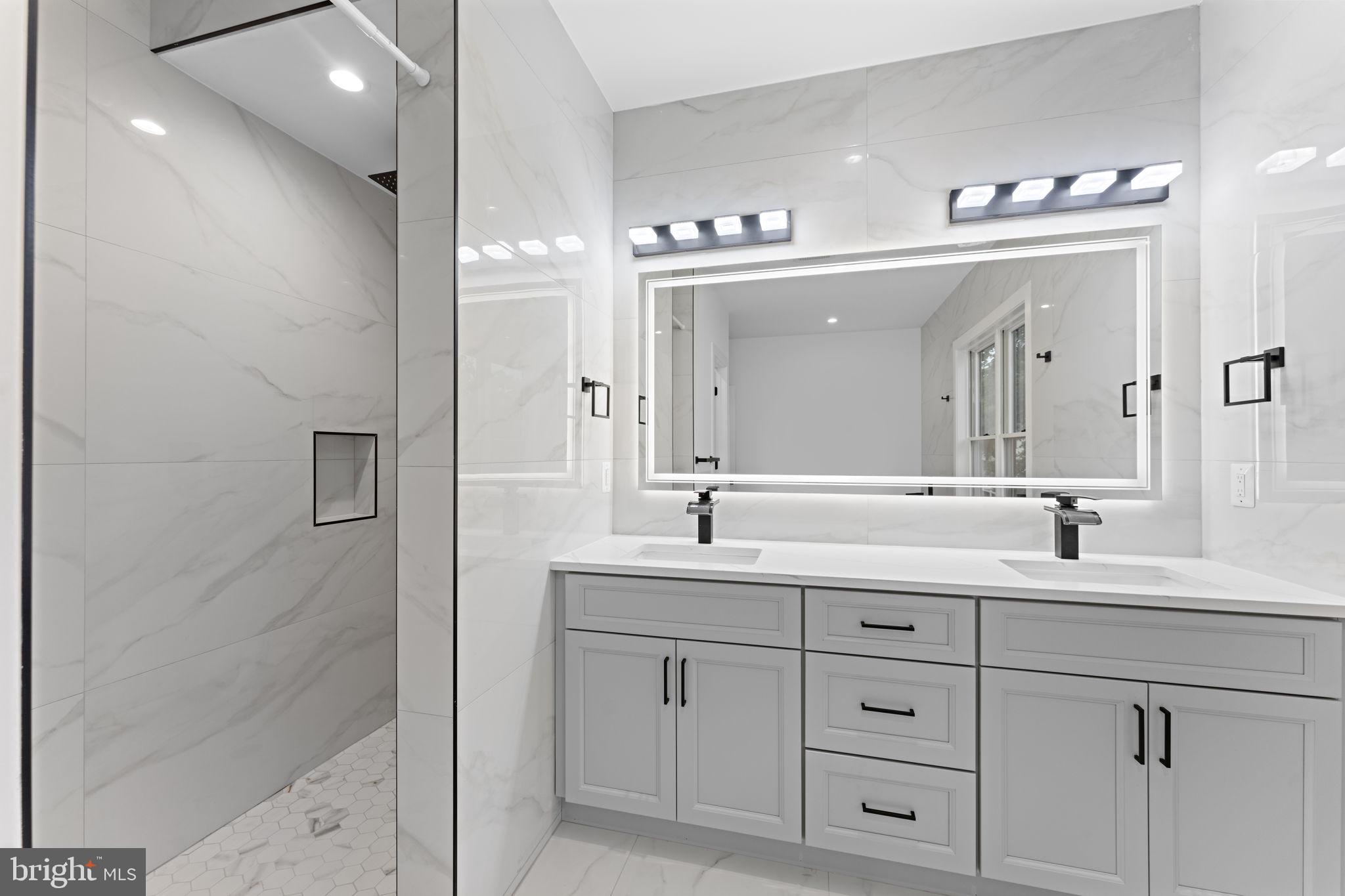 6638 HARRIETT STREET