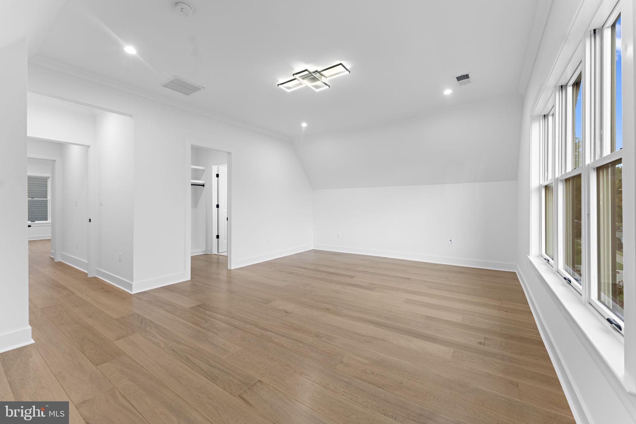 6638 HARRIETT STREET