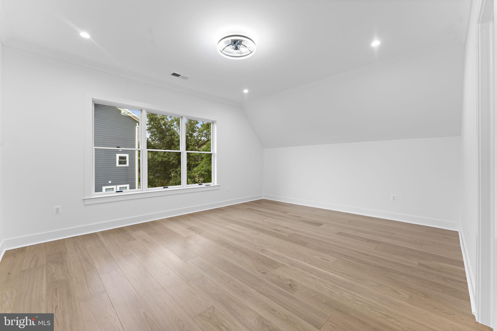 6638 HARRIETT STREET