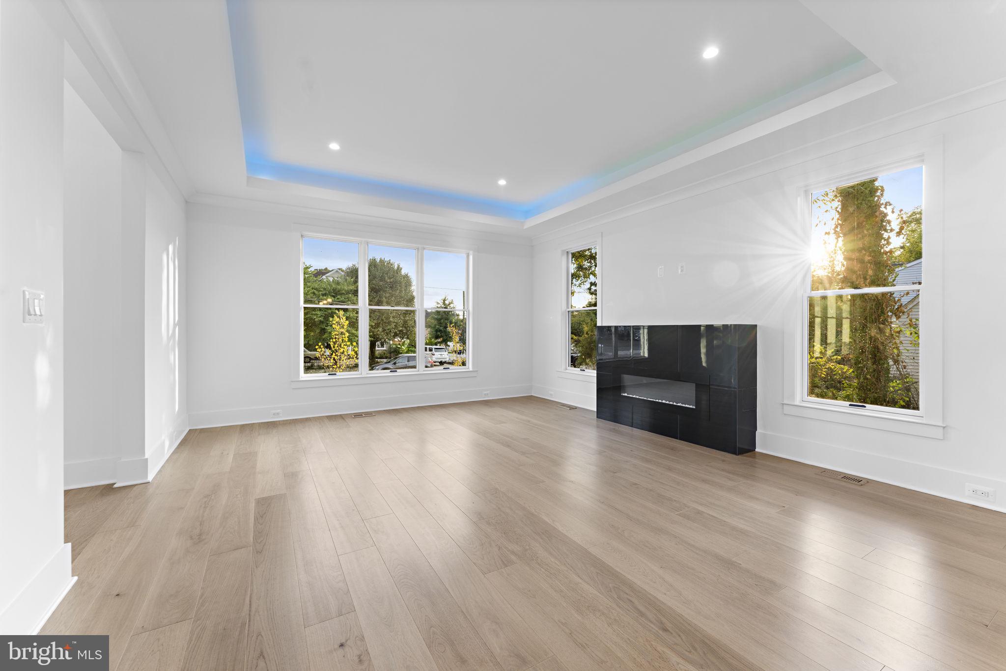 6638 HARRIETT STREET