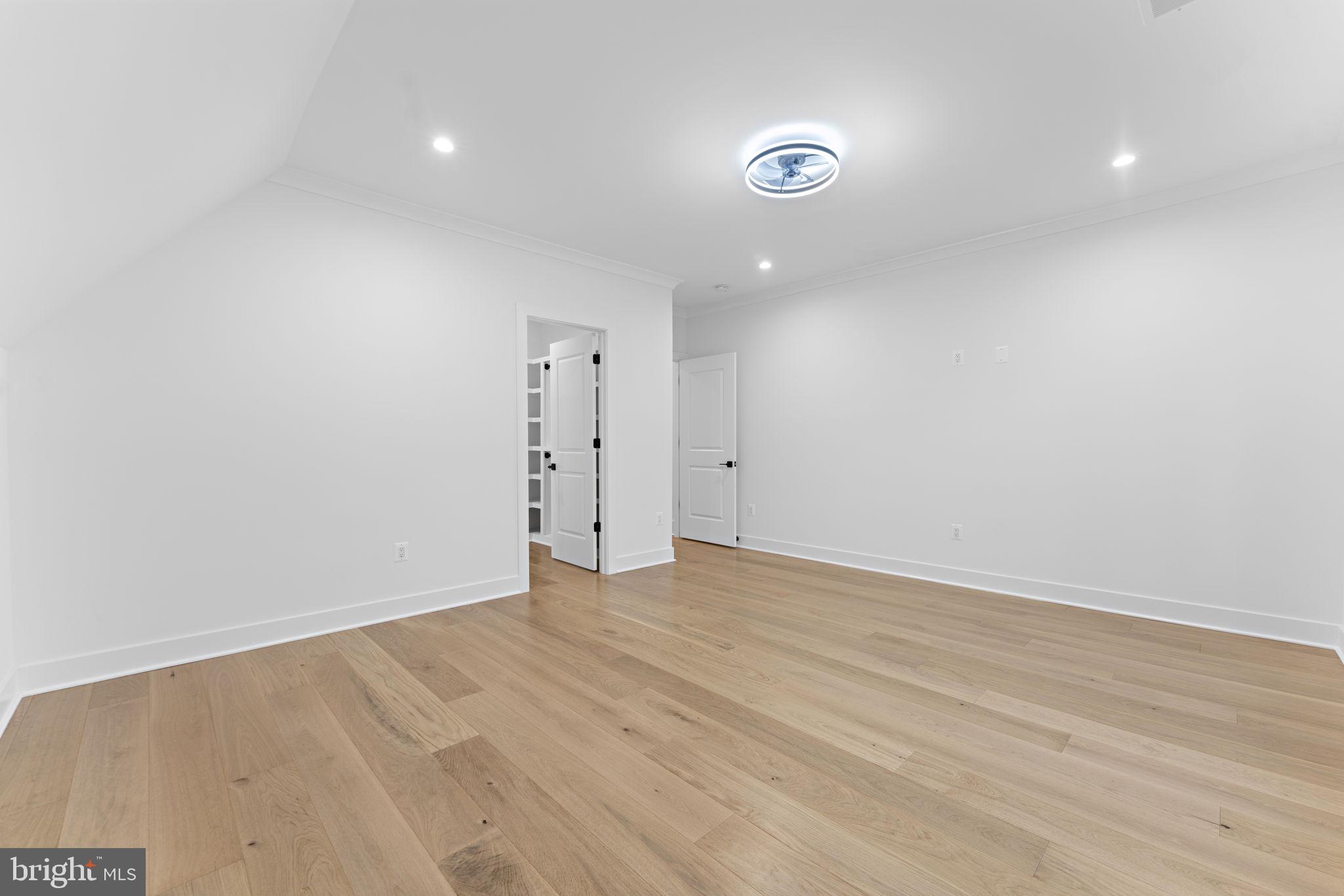 6638 HARRIETT STREET