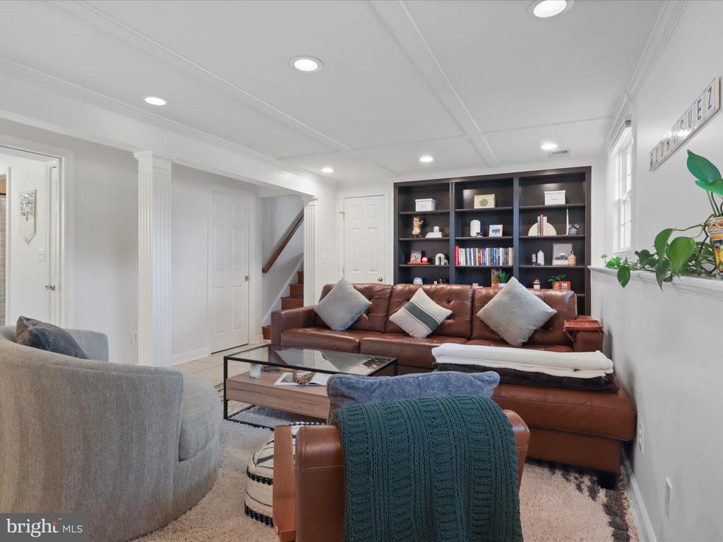 1212 SUMMERFIELD DRIVE