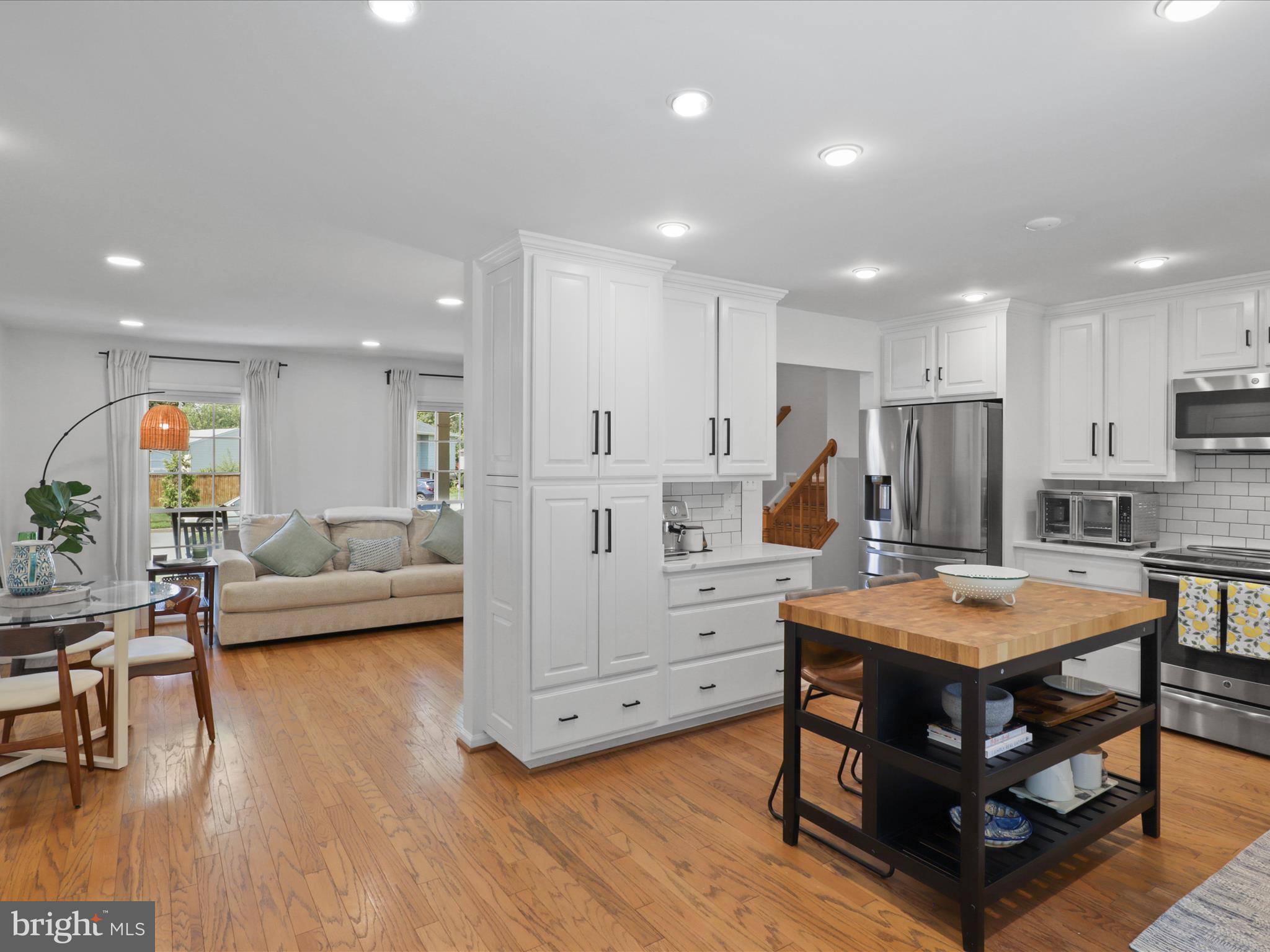 1212 SUMMERFIELD DRIVE