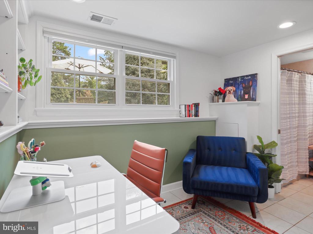 1212 SUMMERFIELD DRIVE